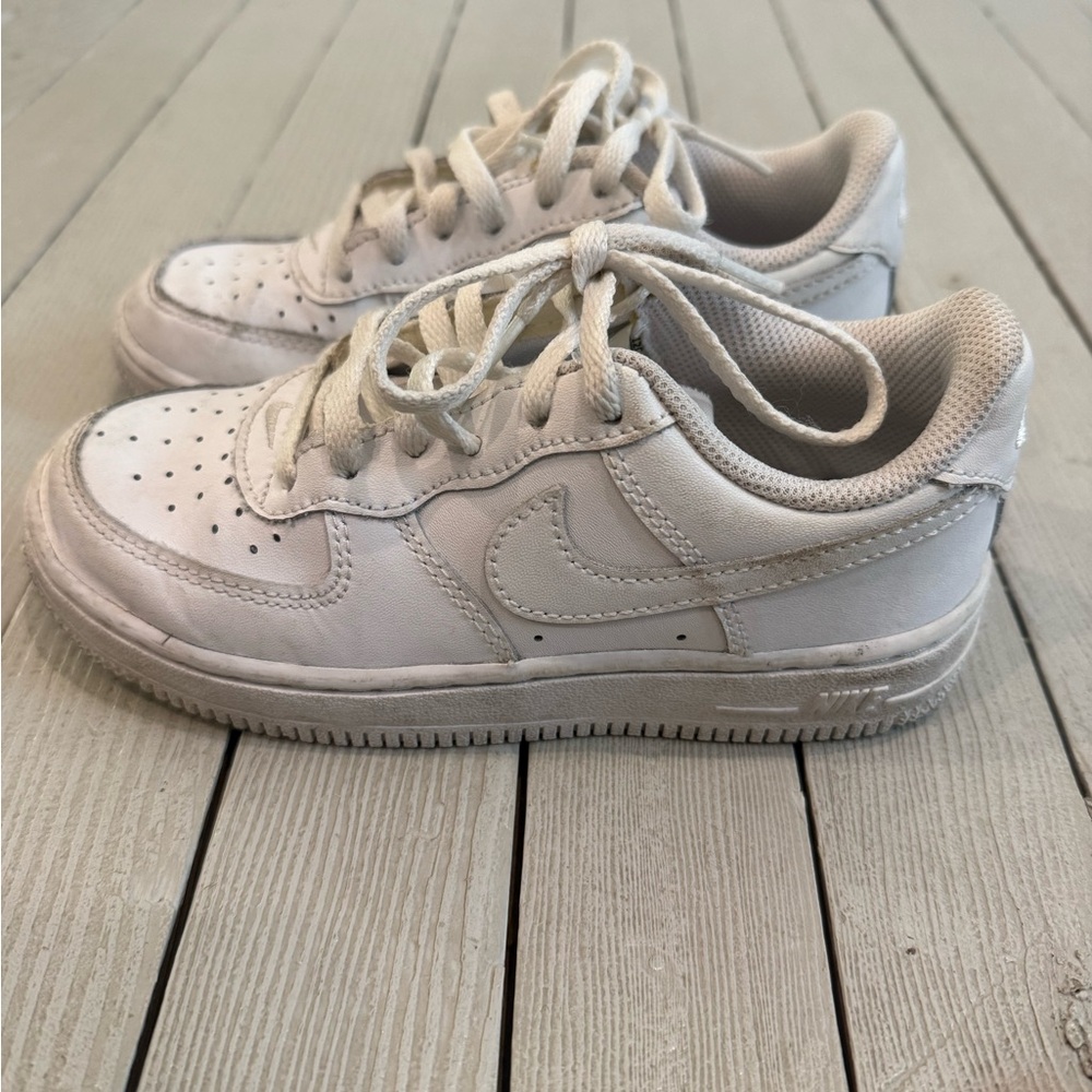 Nike Kids White Leather Low-Top Sneakers